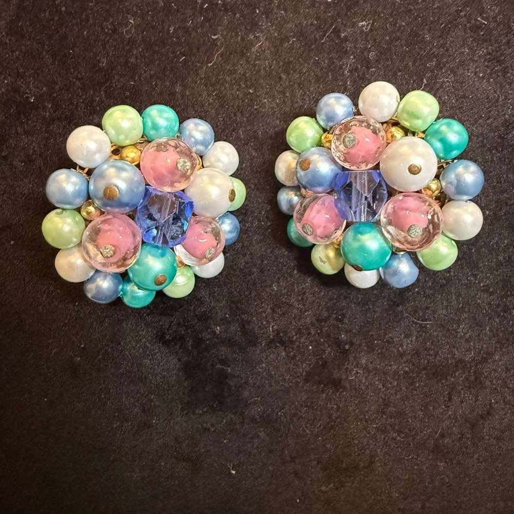 Vintage Japan Pastel Bead Cluster Clip-On Earrings 1.25” Mid-Century